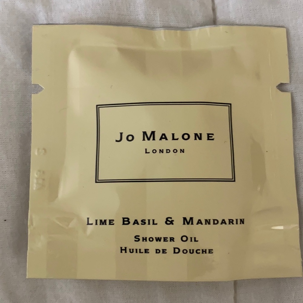 Jo Malone shower oil sample size🎁bundle & save shipping!